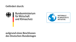 Logo und Text: Gefördert durch das Bundesministerium für Wirtschaft und Klimaschutz, eine nationale Klimaschutz Initiative, aufgrund eines Beschlusses des Deutschen Bundestages