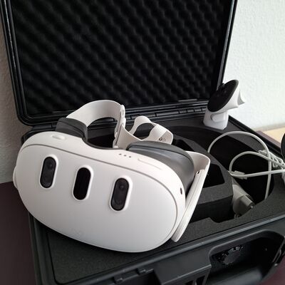 Meta Quest Headset