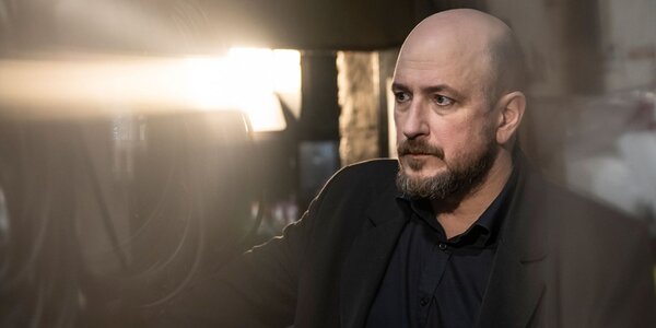 Klaus Manns (1906-1949) weltber&uuml;hmter Roman aus dem Jahr 1936 ist inspiriert von der Lebensgeschichte Gustav Gr&uuml;ndgens', der sich von Herrmann G&ouml;ring protegieren lie&szlig;