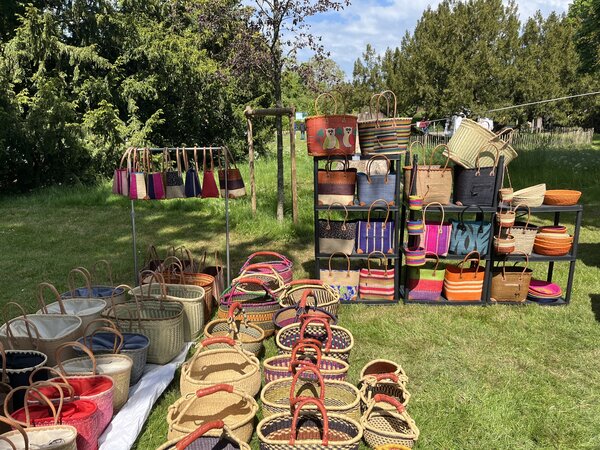 Aussteller beim Fr&uuml;hlingsmarkt im Schlosspark